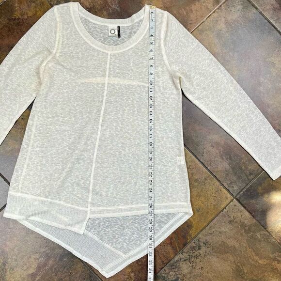 Akemi + Kin Anthropologie Asymmetrical Lightweight Tunic Sweater Medium - Picture 6 of 10